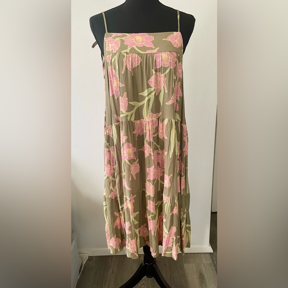 Kahulaleʻa Tiered Dress in Honohono Orchids Size Large